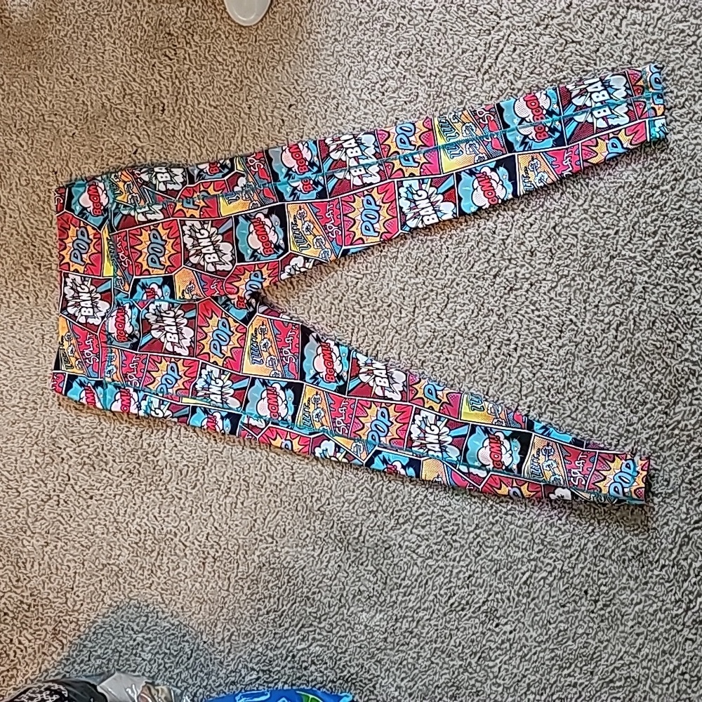 CONSTANTLY VARIED GEAR CARTOON LEGGINGS